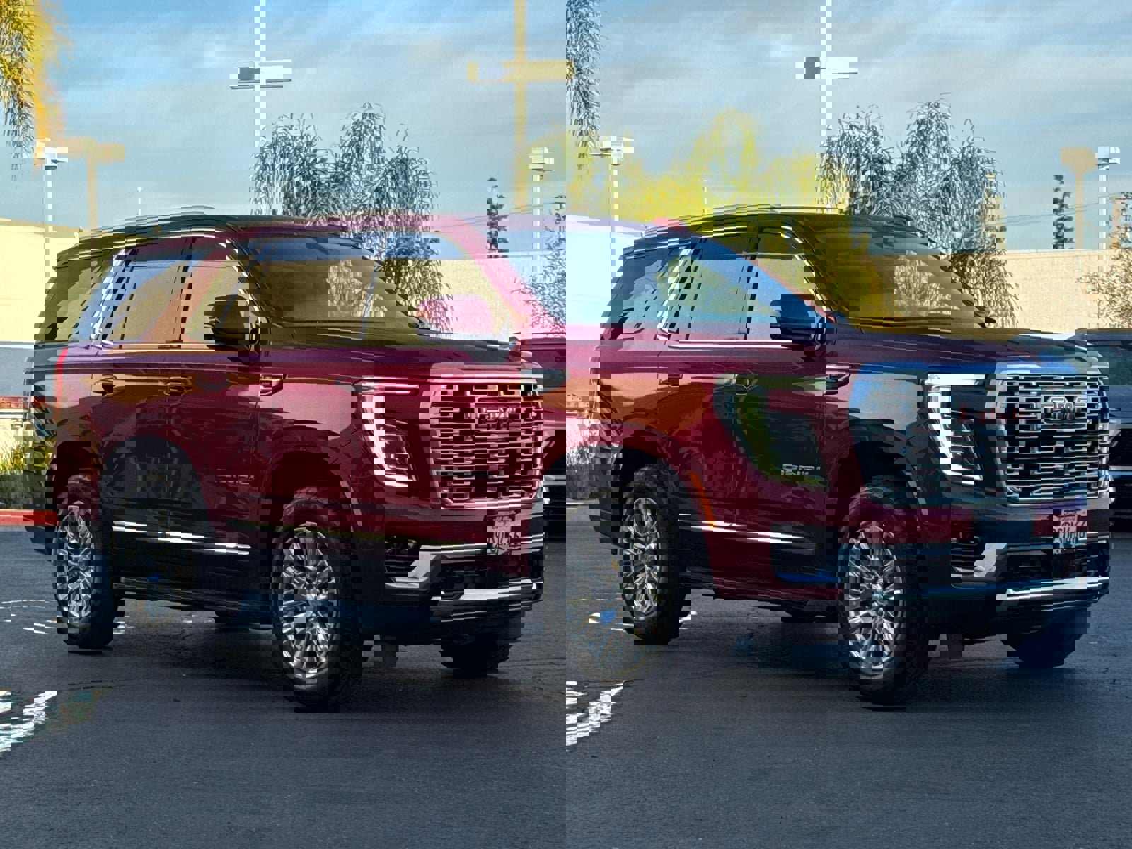 Certified 2025 GMC Yukon Denali image 4