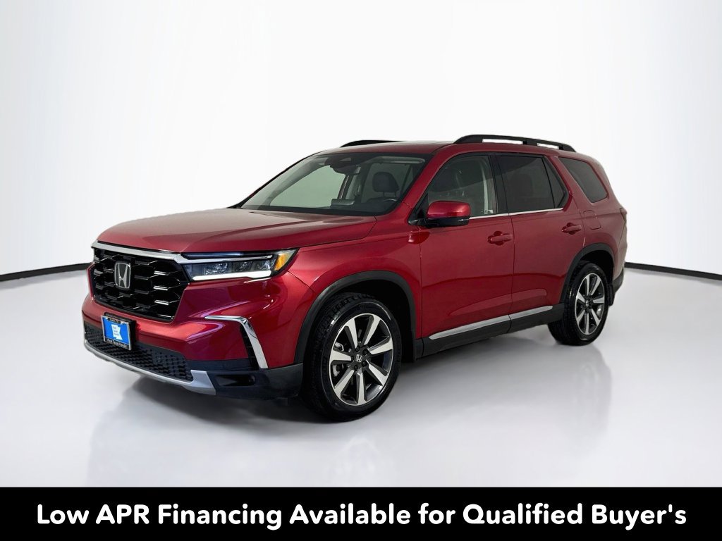Used 2023 Honda Pilot Touring image 3