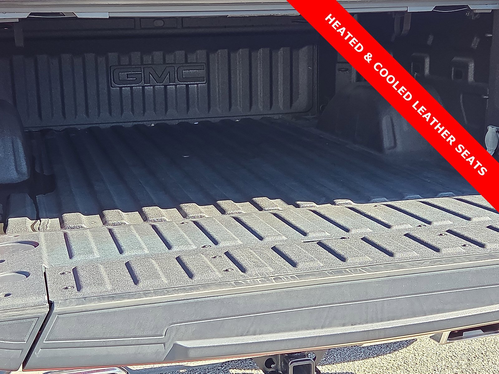 Used 2022 GMC Sierra 1500 SLT w/ SLT Premium Package image 9