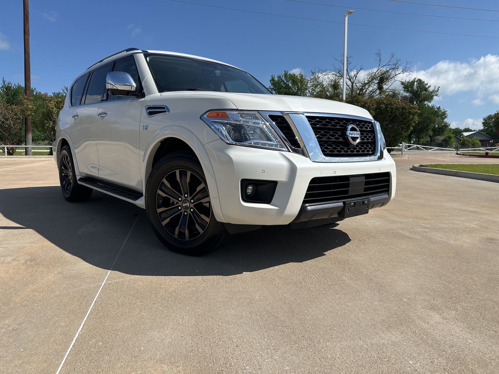 Used 2020 Nissan Armada Platinum w/ Captain's Chairs Package RWD image 11