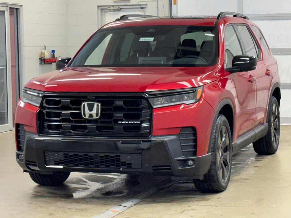 New 2026 Honda Pilot Black Edition image 3