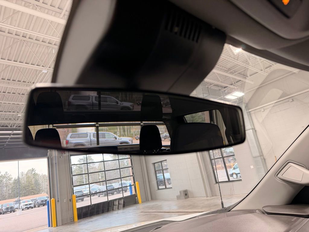 Used 2025 Chevrolet Silverado 1500 LT image 53