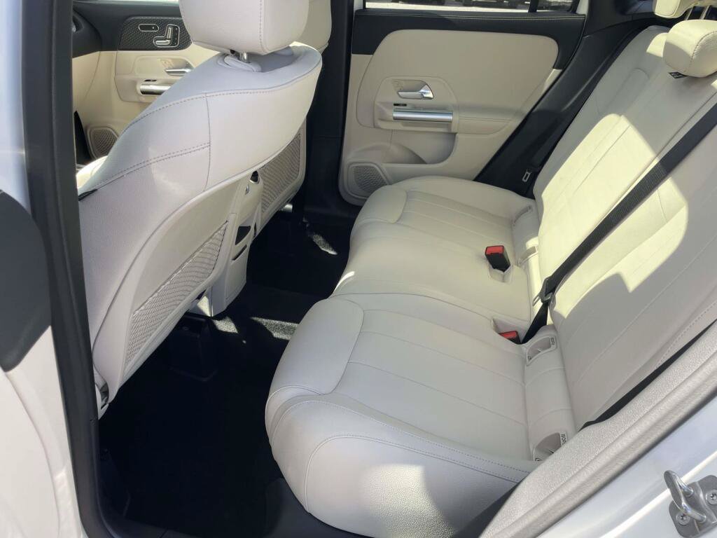 New 2026 Mercedes-Benz GLA 250 4MATIC image 16