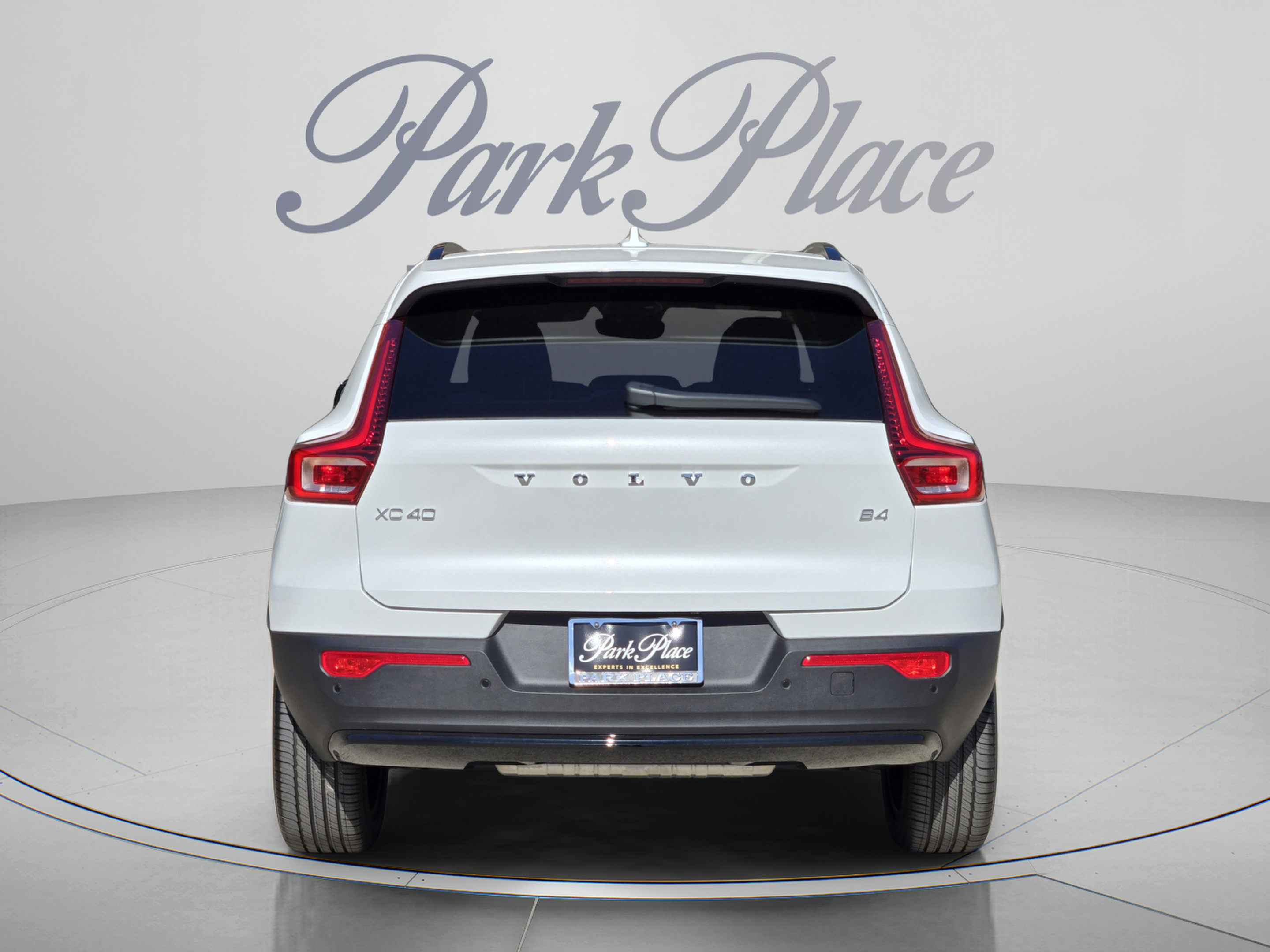 New 2026 Volvo XC40 B4 Core w/ Climate Package FWD image 4