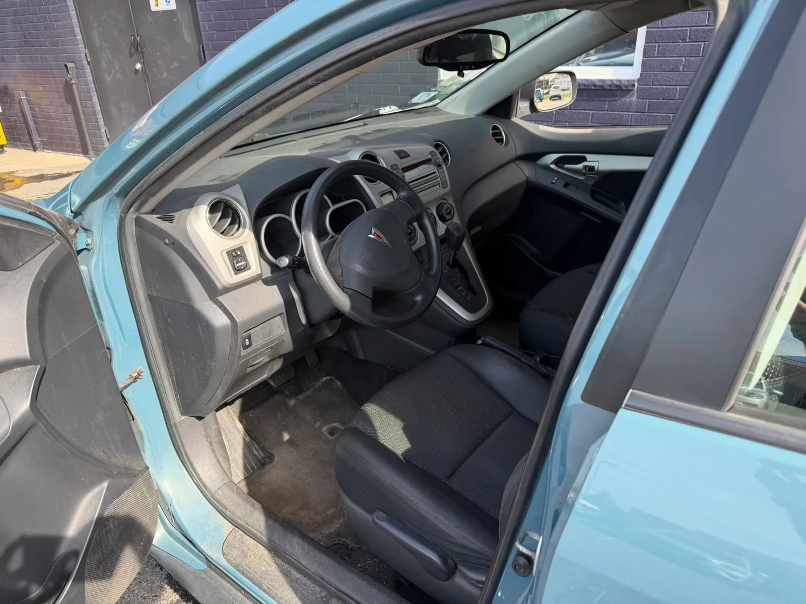 Used 2009 Pontiac Vibe w/ Preferred Package FWD image 6