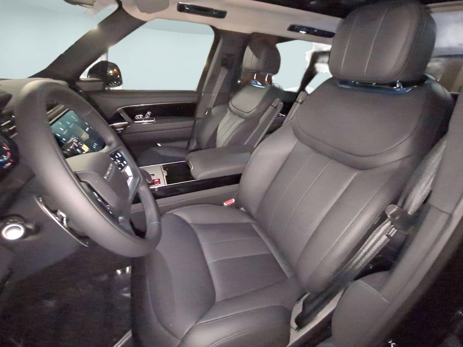 New 2026 Land Rover Range Rover Long Wheelbase SE AWD/4WD image 15