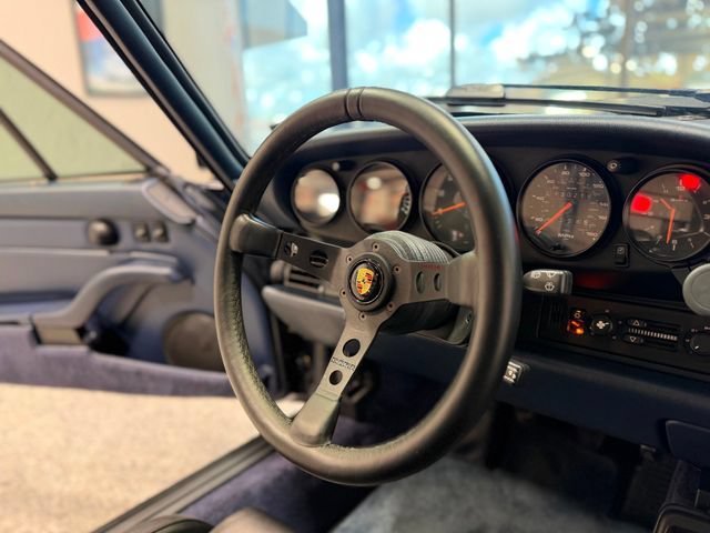 Used 1995 Porsche 911 Carrera RWD image 28