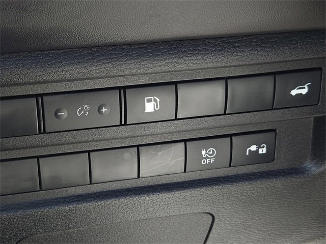 Used 2024 Mitsubishi Outlander SE image 27