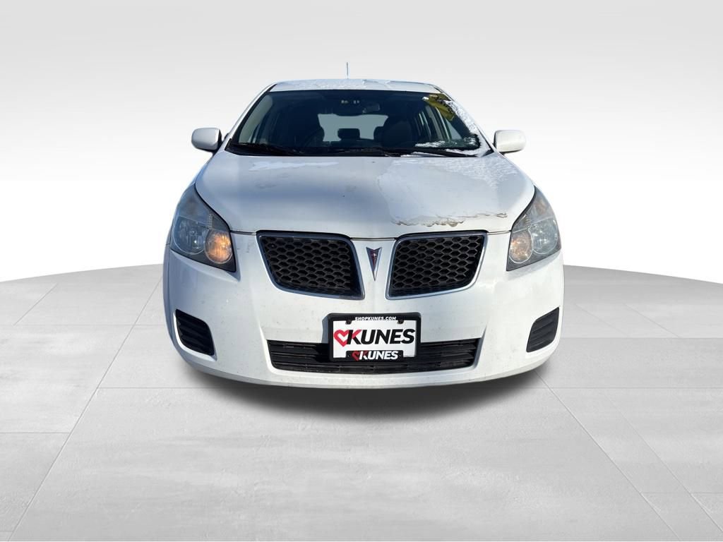 Used 2010 Pontiac Vibe w/ Preferred Package image 2