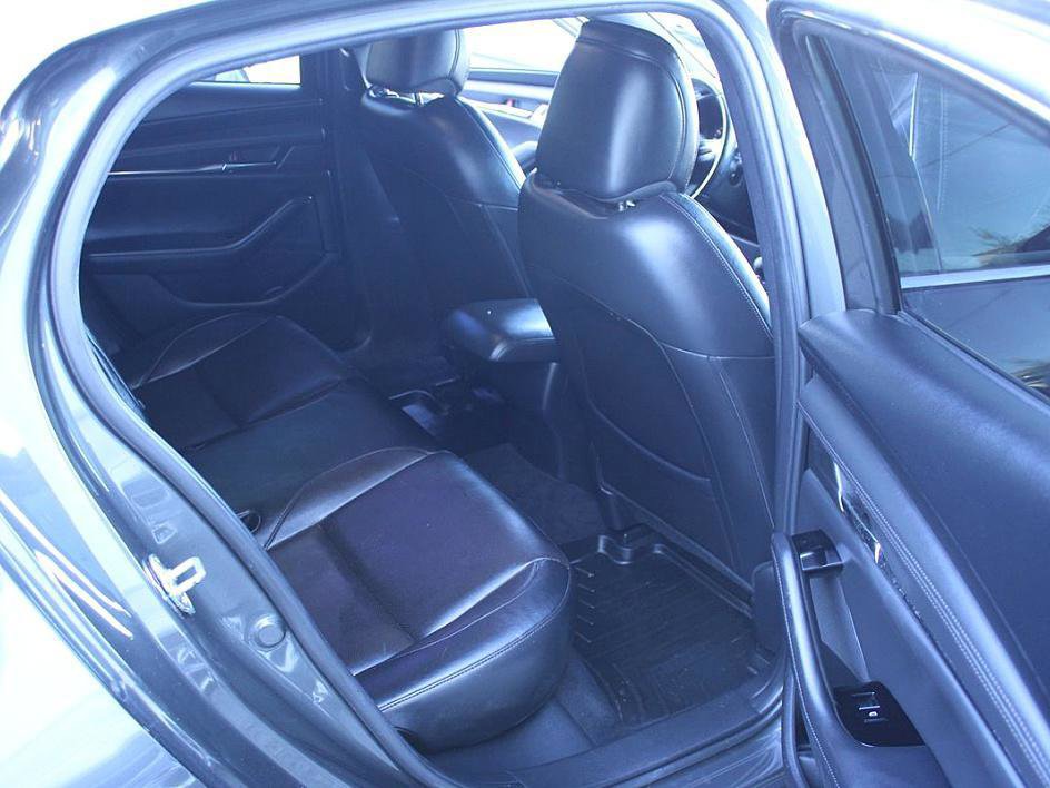 Used 2019 MAZDA MAZDA3 Hatchback w/ Premium Package image 20