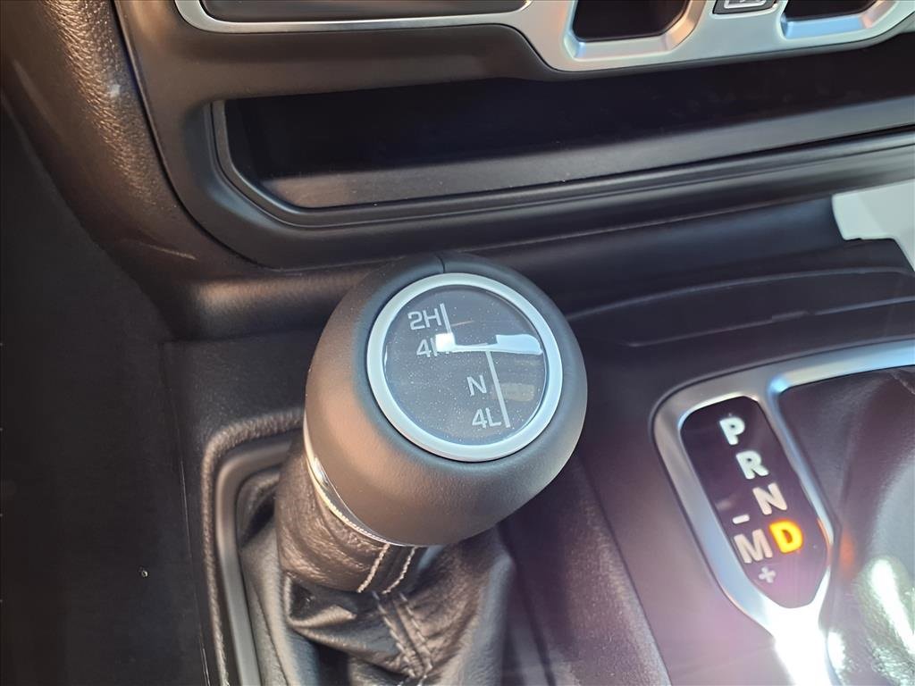 New 2025 Jeep Gladiator Sport w/ Premium Package image 15