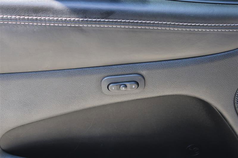 Used 2014 Jeep Grand Cherokee Overland image 15