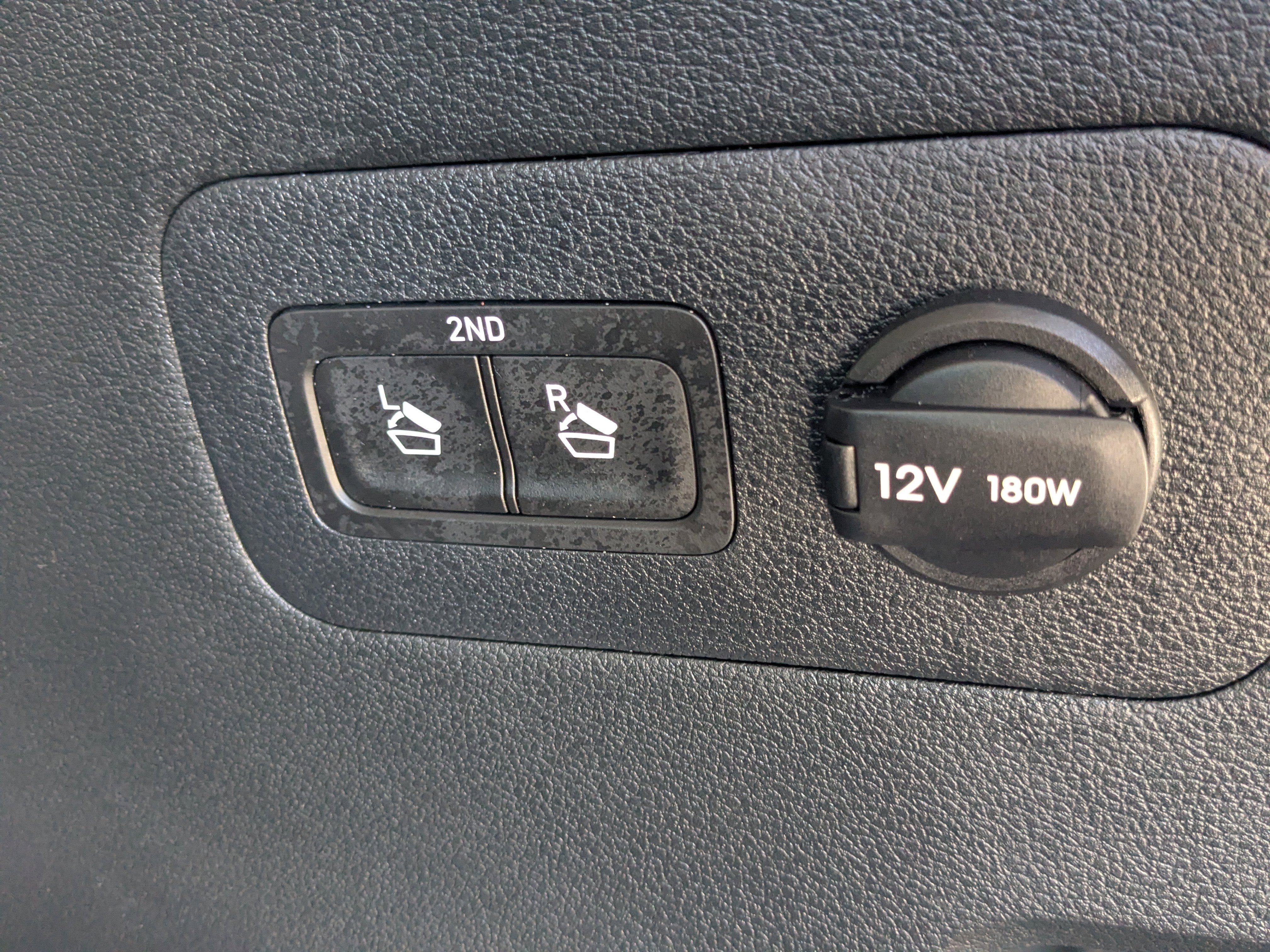Used 2022 Hyundai Santa Fe Limited AWD/4WD image 17
