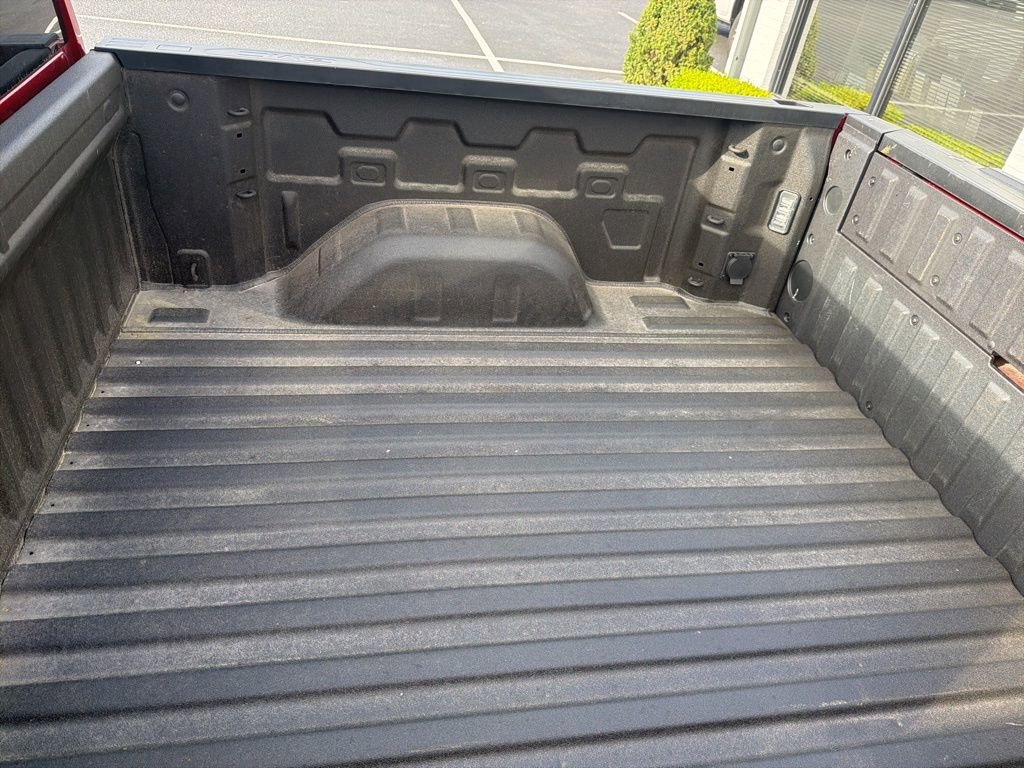 Used 2025 GMC Sierra 1500 SLT w/ SLT Premium Package image 7