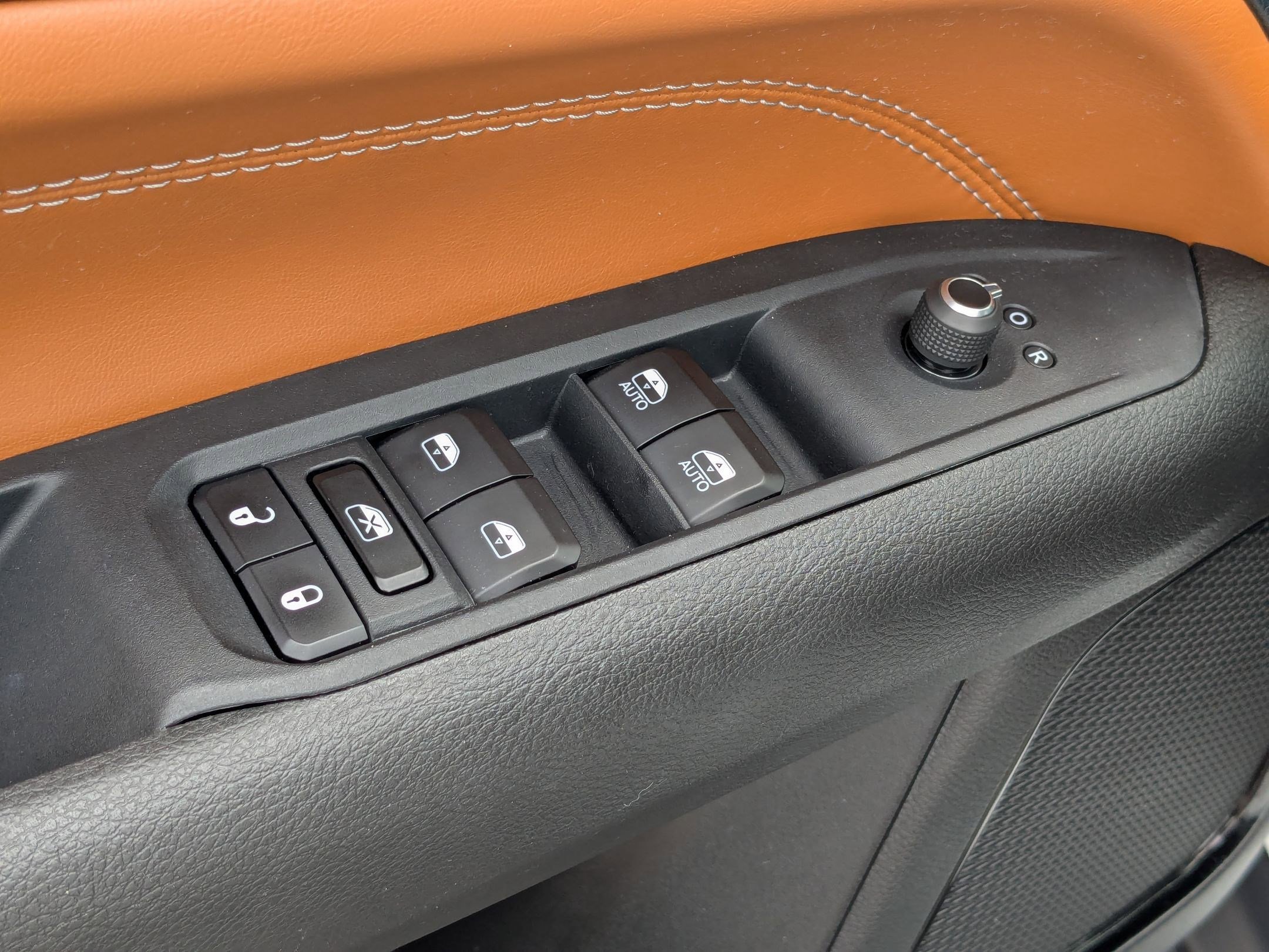 Used 2025 Jeep Compass Limited AWD/4WD image 12