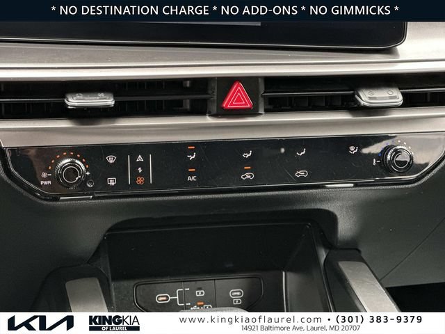 Used 2024 Kia Sorento LX FWD image 5