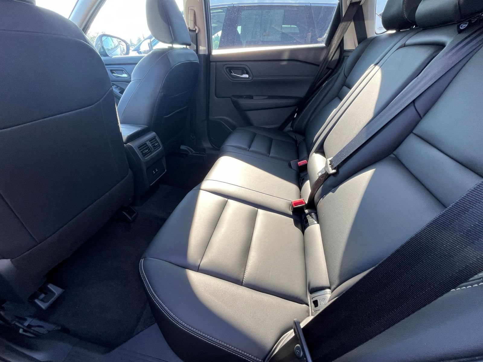 Used 2026 Nissan Rogue SL AWD/4WD image 24