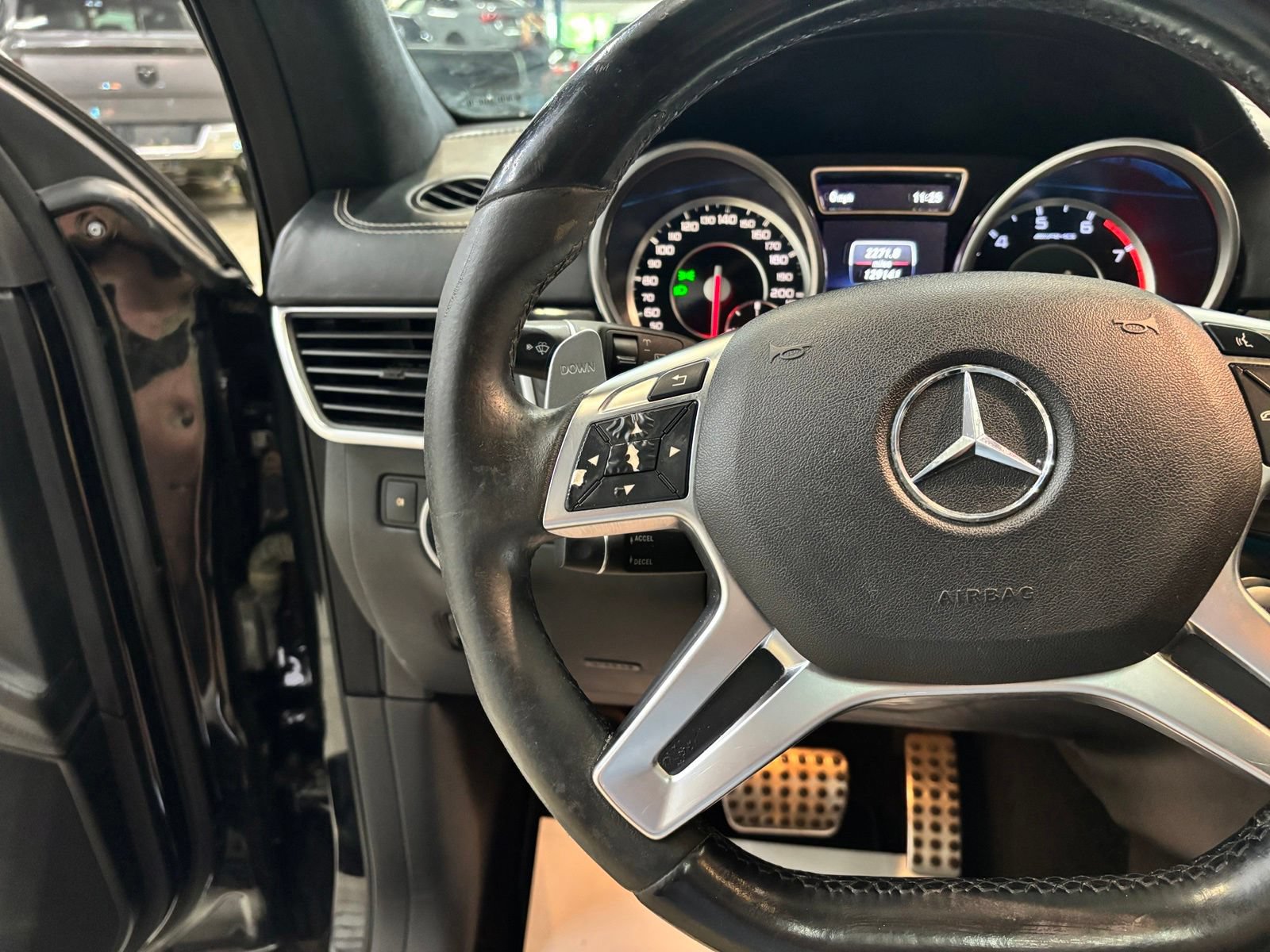 Used 2015 Mercedes-Benz ML 63 AMG 4MATIC image 12