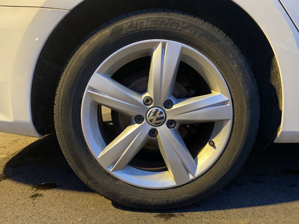 Used 2015 Volkswagen Passat 1.8T Limited Edition image 30