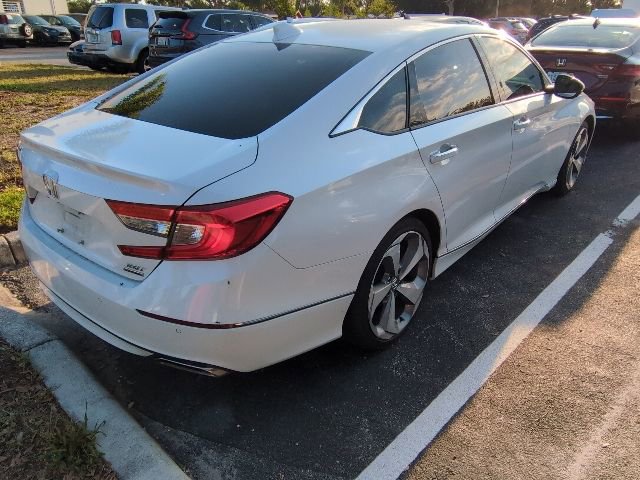 Used 2019 Honda Accord Touring image 2
