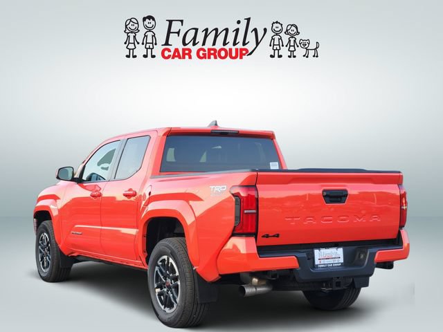 Used 2024 Toyota Tacoma TRD Sport AWD/4WD image 3
