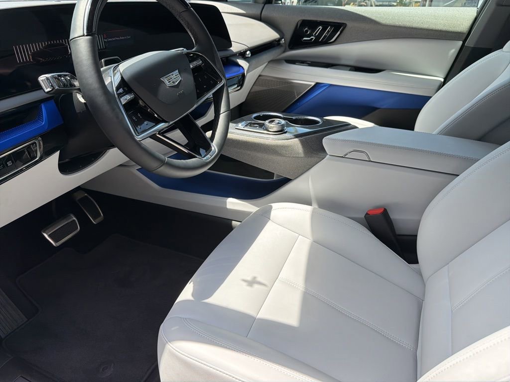 Used 2026 Cadillac Optiq Sport 1 AWD/4WD image 4