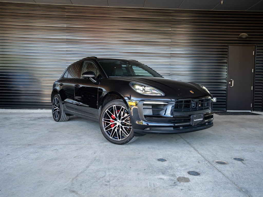 Certified 2023 Porsche Macan S AWD/4WD image 9