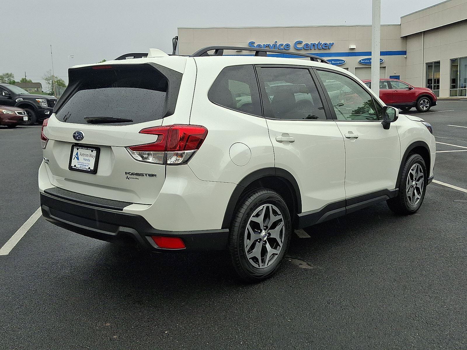 Used 2023 Subaru Forester Premium AWD/4WD image 6