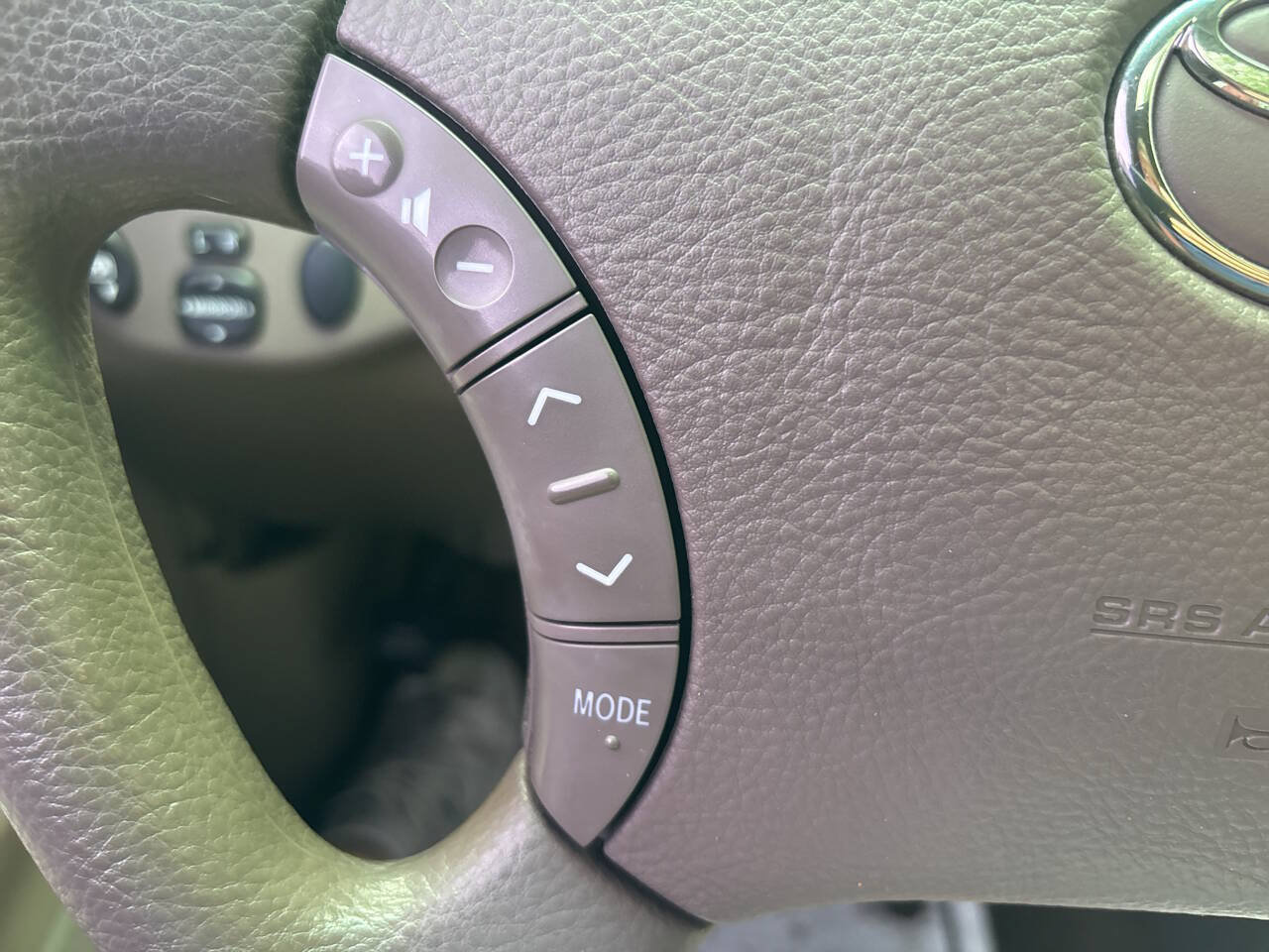 Used 2005 Toyota Tundra Limited w/ All Weather Guard Pkg AWD/4WD image 43