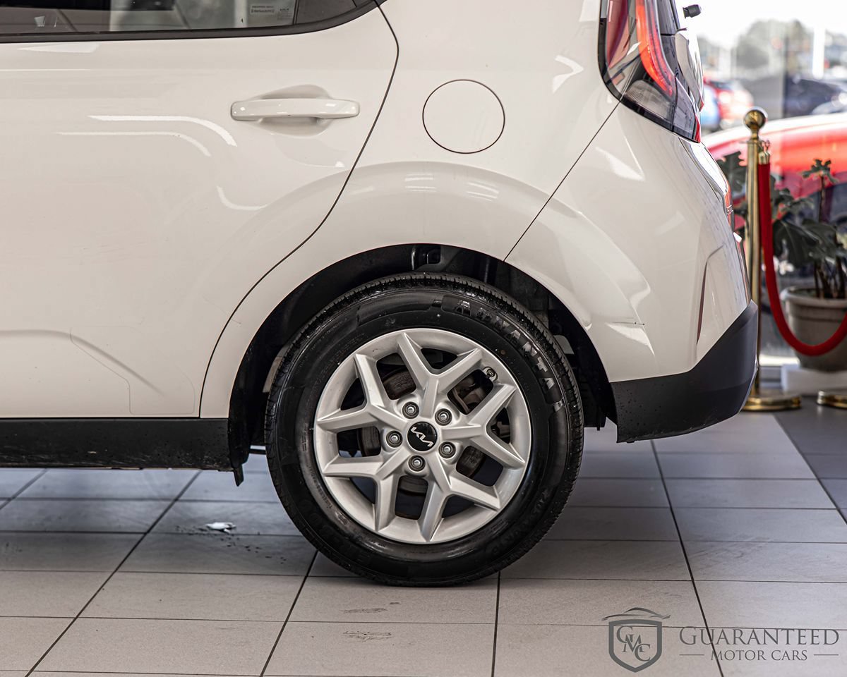 Used 2023 Kia Soul LX w/ Option Group 015 FWD image 8