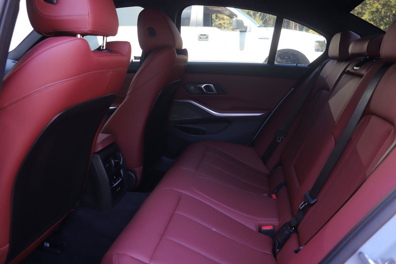 Used 2025 BMW M340i w/ Premium Package RWD image 13