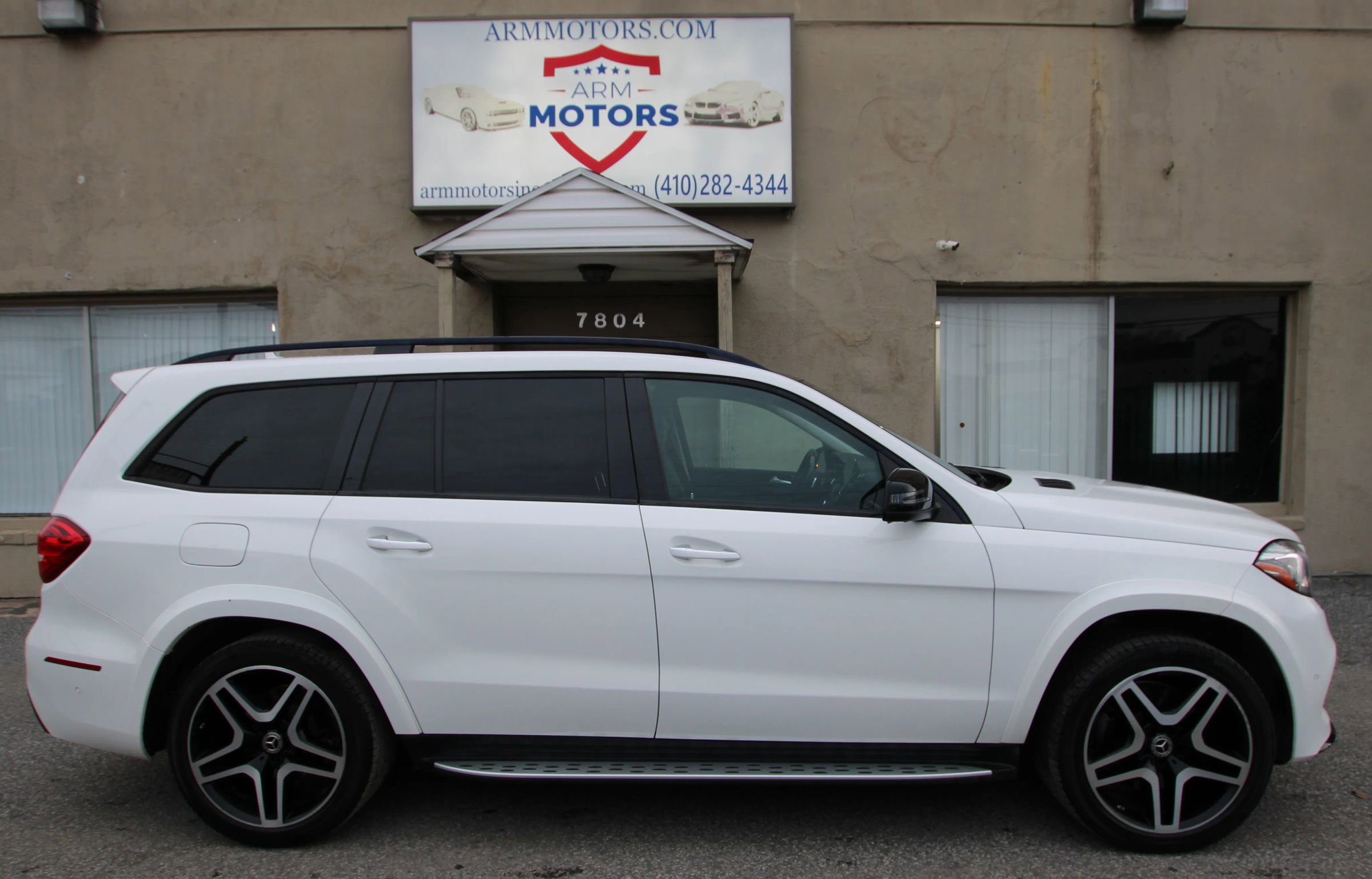 Used 2018 Mercedes-Benz GLS 550 4MATIC w/ Driver Assistance Package image 4