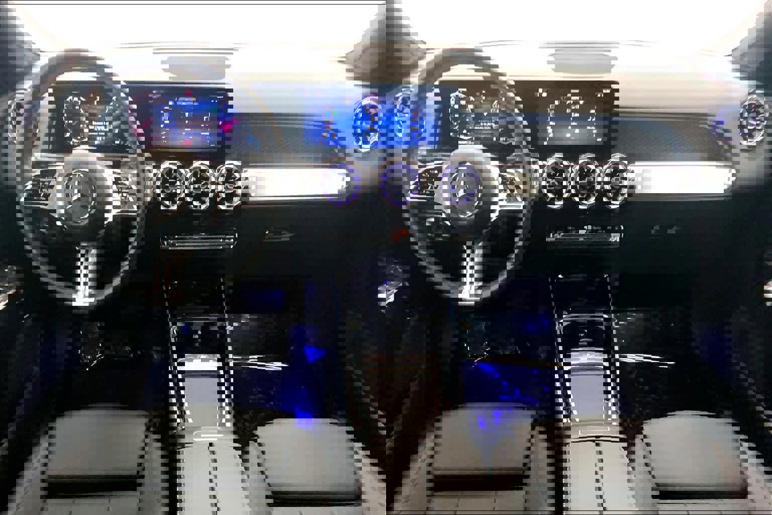 Used 2025 Mercedes-Benz GLB 250 image 19