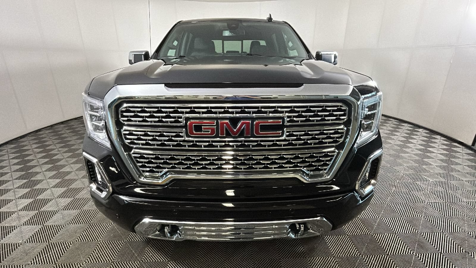 Used 2022 GMC Sierra 1500 Denali w/ Denali Premium Package AWD/4WD image 9