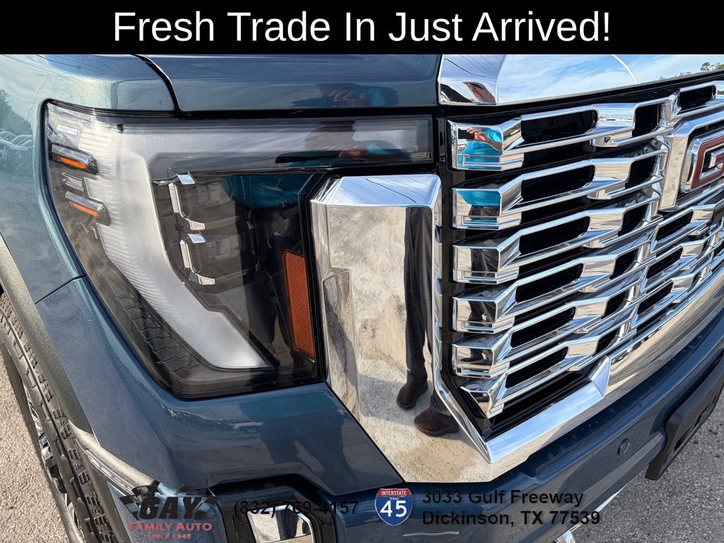 Used 2025 GMC Sierra 2500 Denali w/ Technology Package AWD/4WD image 5