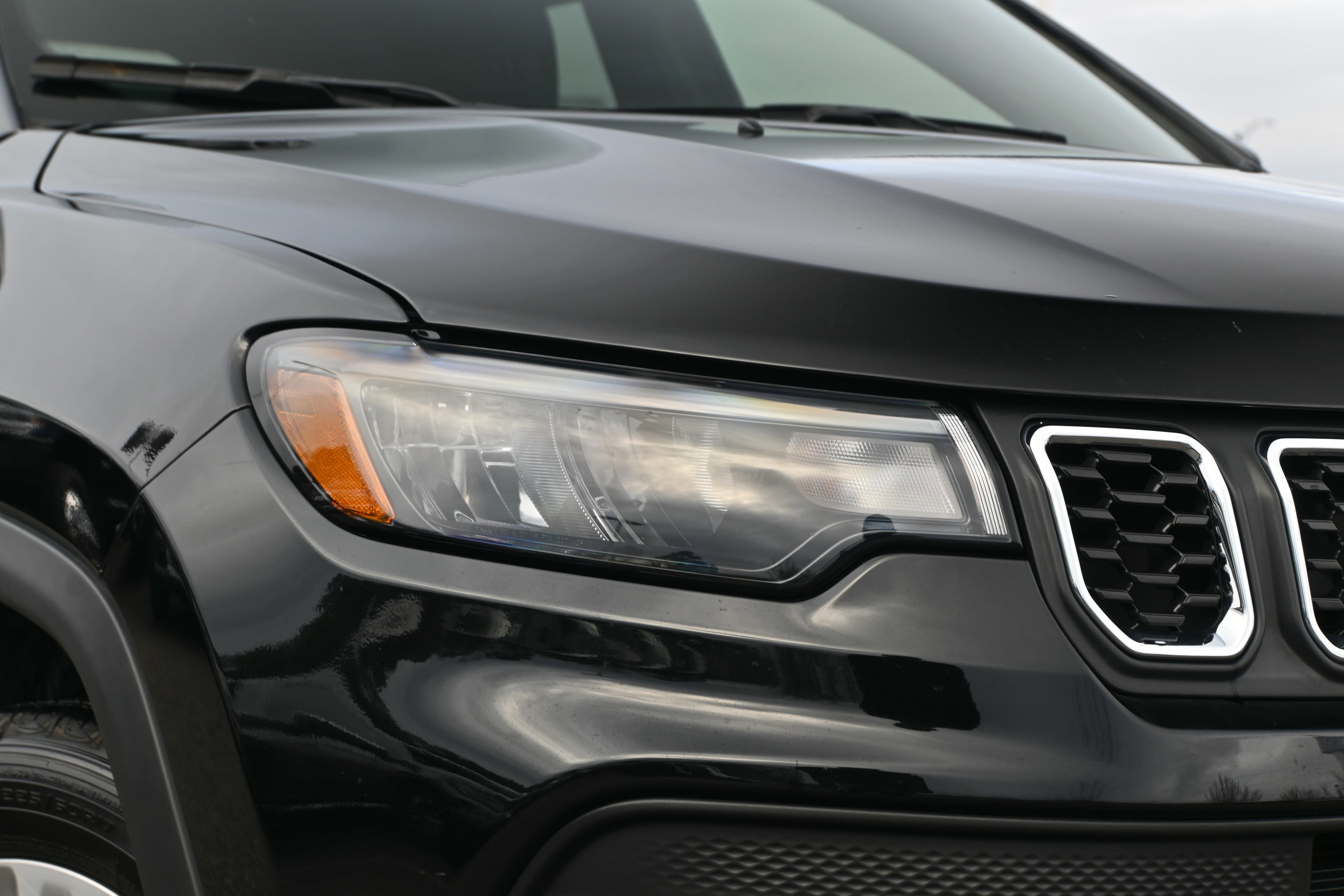 Used 2024 Jeep Compass Sport image 26