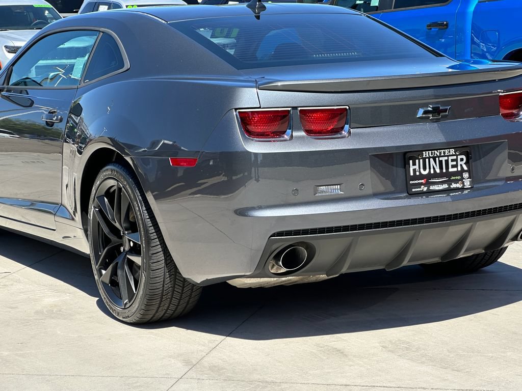 Used 2010 Chevrolet Camaro SS RWD image 6