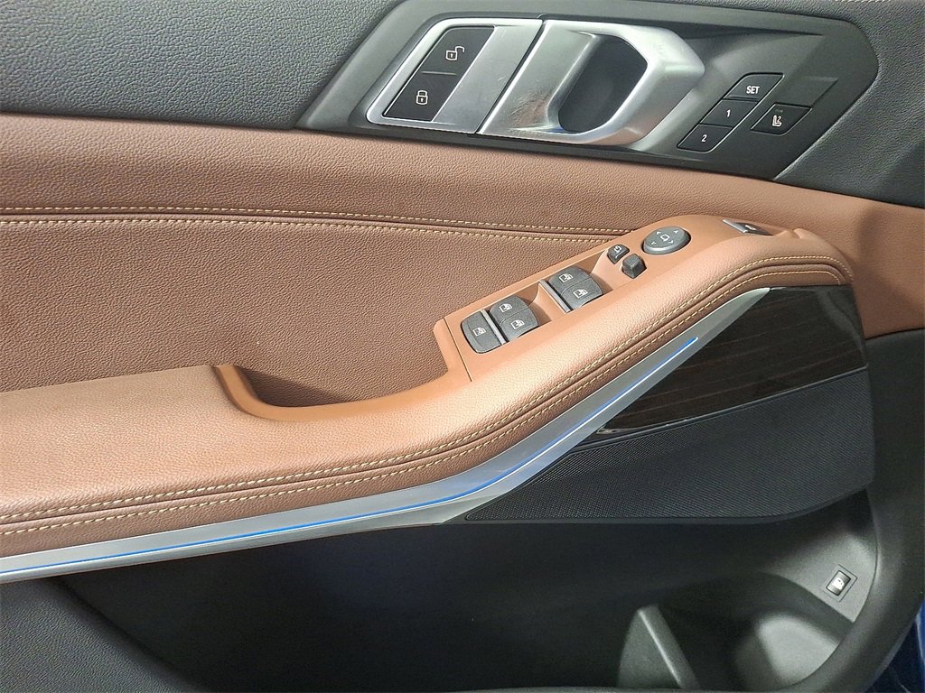 Used 2021 BMW X5 xDrive45e w/ M Sport Package image 15