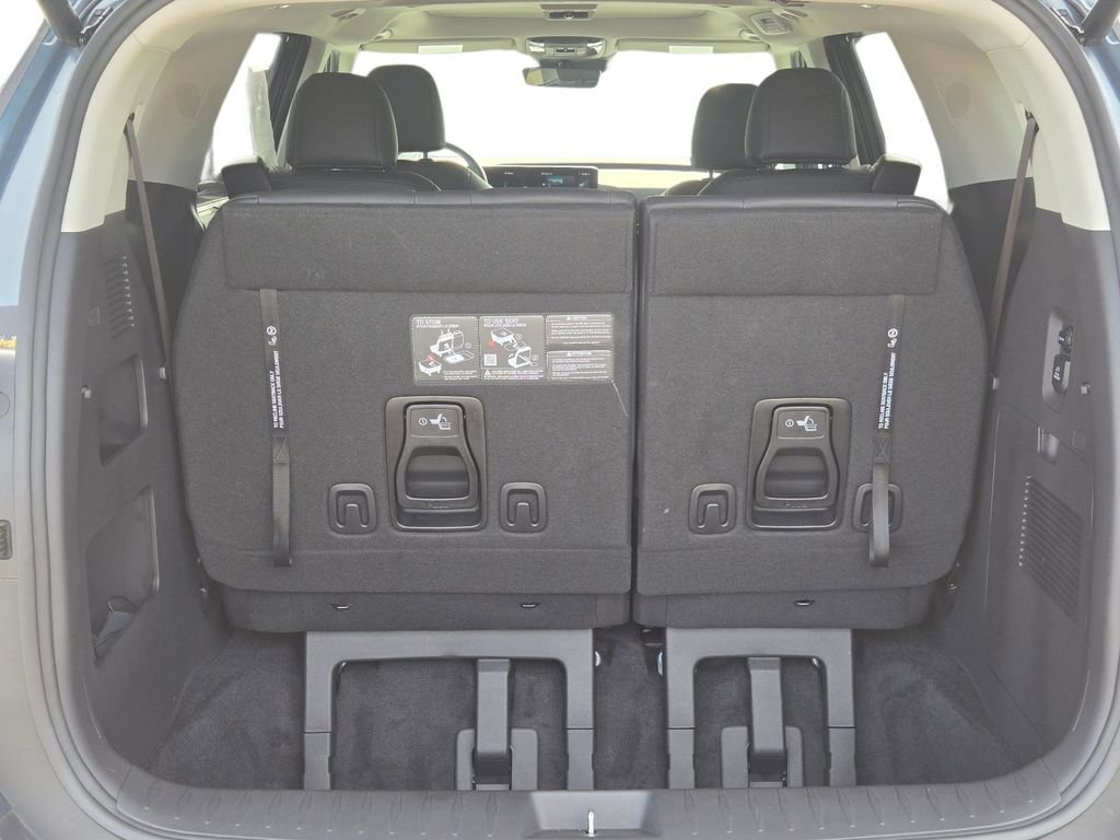 Certified 2025 Kia Carnival SX w/ SX Dark Edition Package image 13
