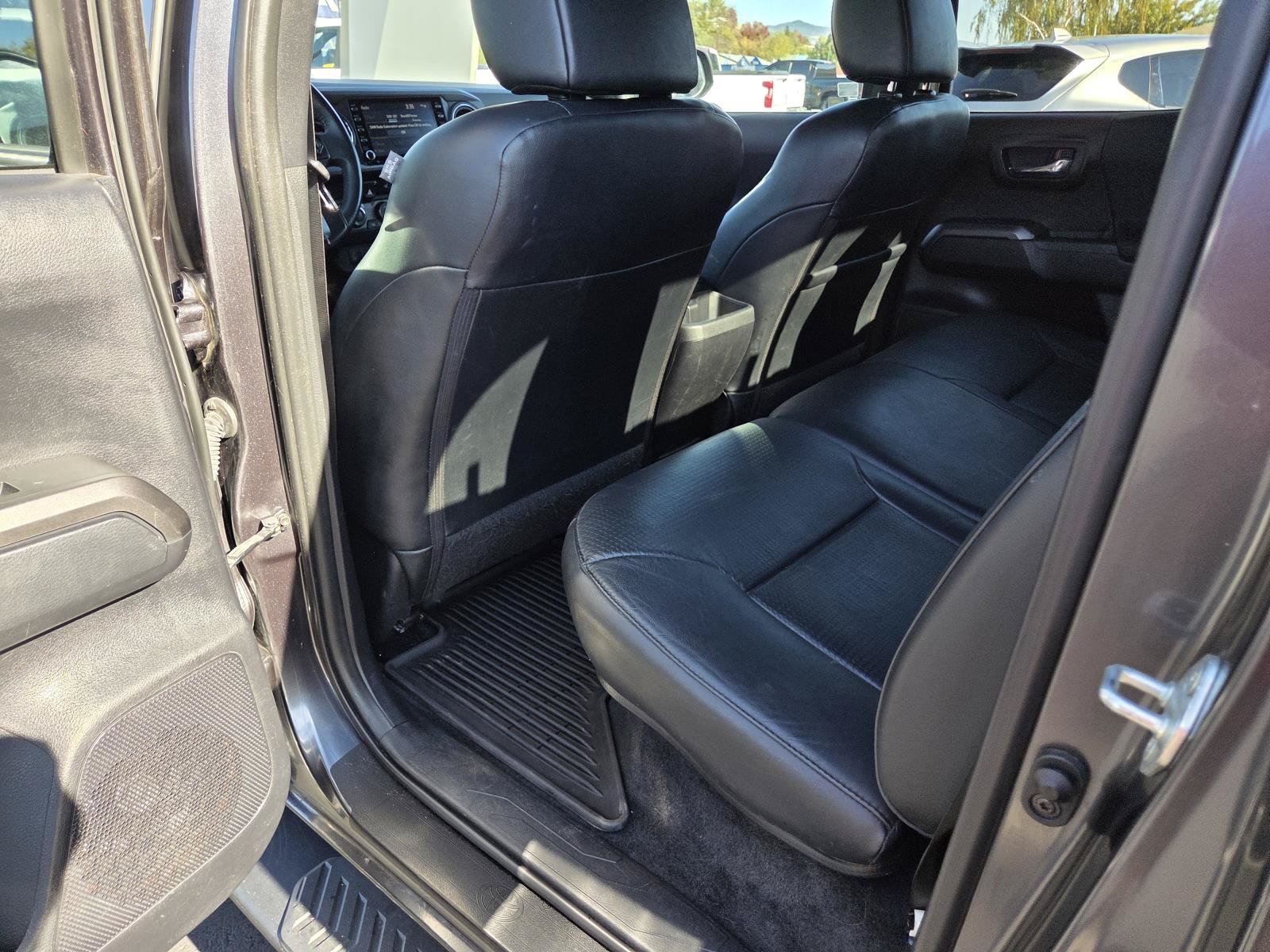 Used 2021 Toyota Tacoma TRD Off-Road w/ TRD Premium Off Road Package AWD/4WD image 14