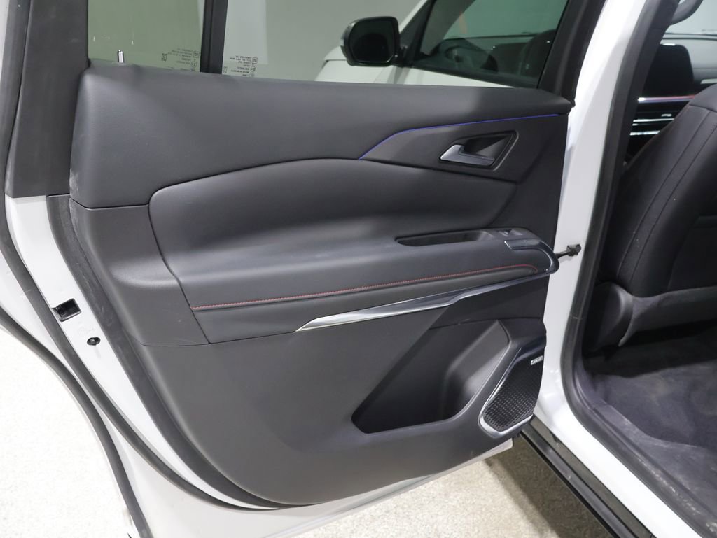 Used 2024 Chevrolet Traverse RS w/ LPO, Floor Liner Package image 19