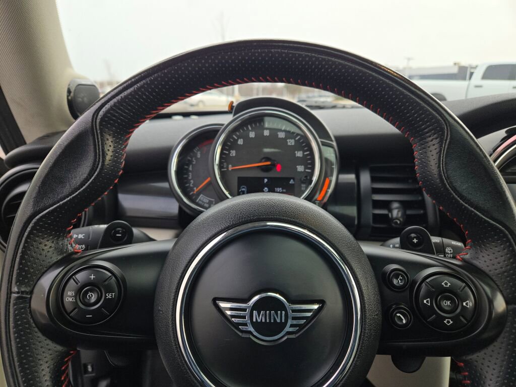 Used 2019 MINI Cooper S w/ Signature Upholstery Package image 25
