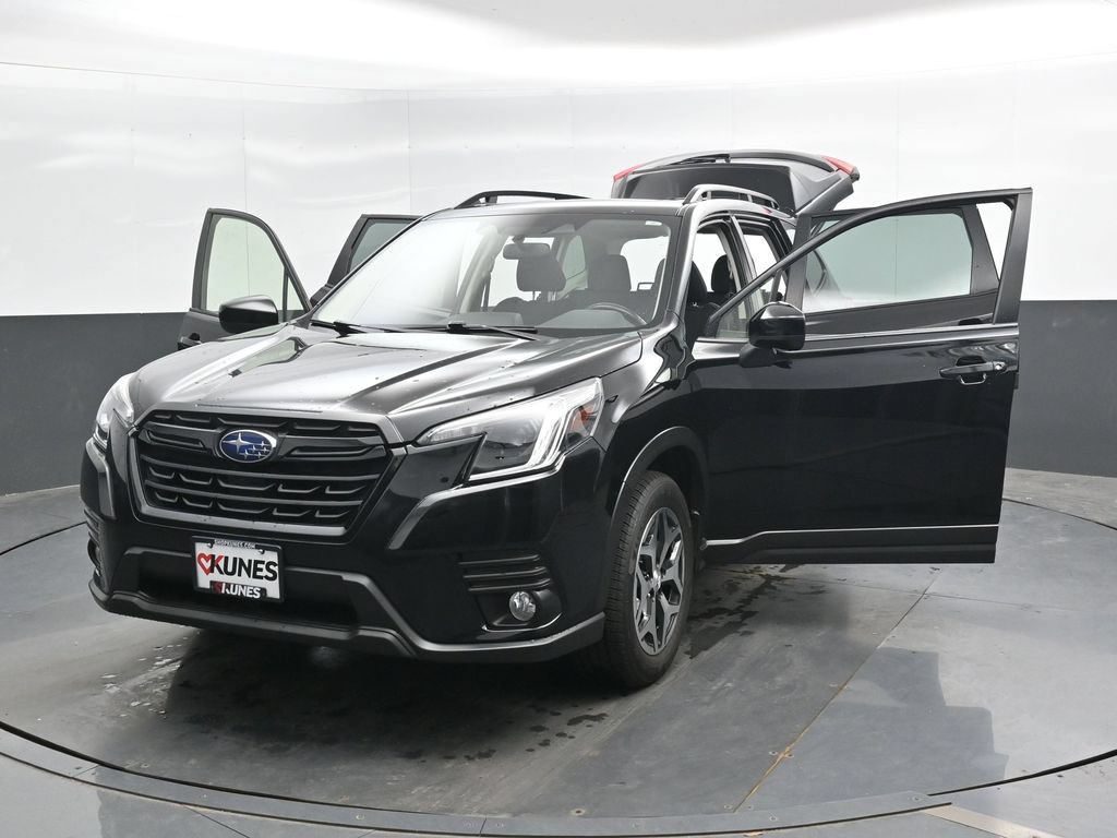 Used 2022 Subaru Forester Premium AWD/4WD image 48