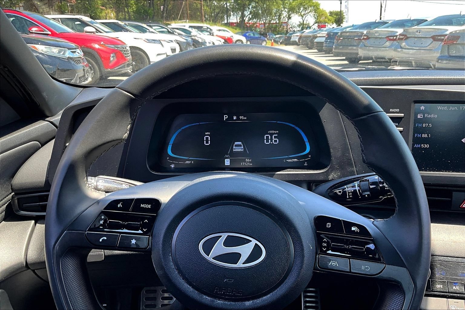 Used 2025 Hyundai Elantra Sport FWD image 16
