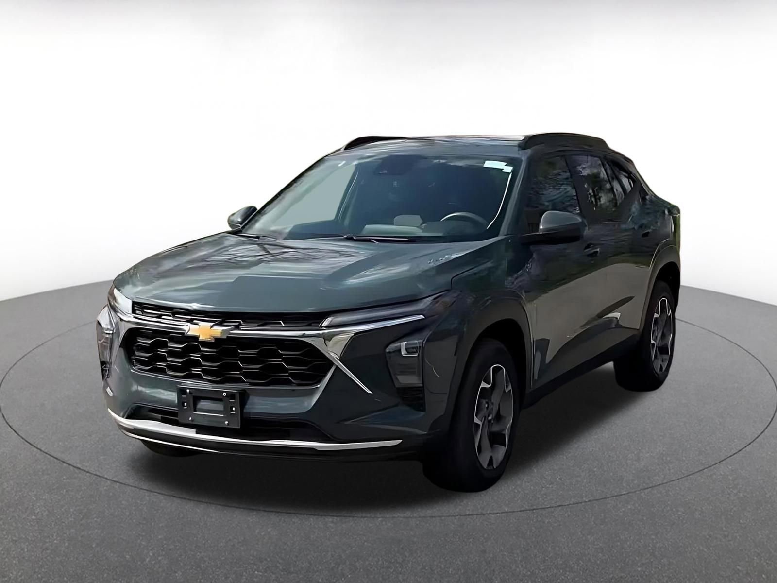 Used 2025 Chevrolet Trax LT image 7