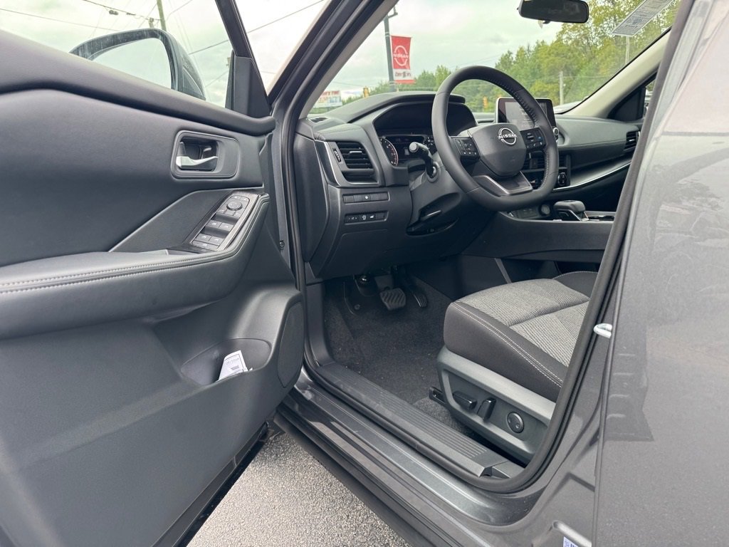 New 2026 Nissan Rogue SV image 14