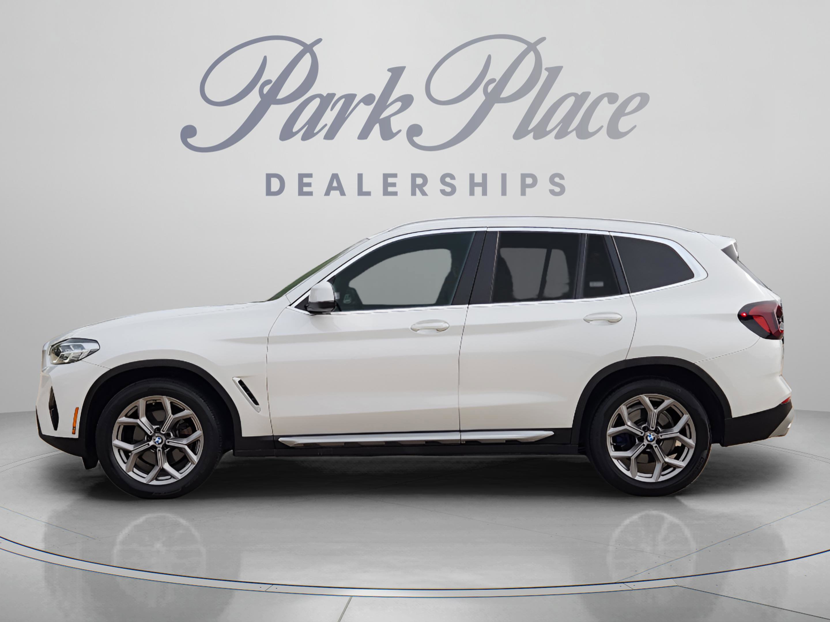 Used 2022 BMW X3 sDrive30i RWD image 2
