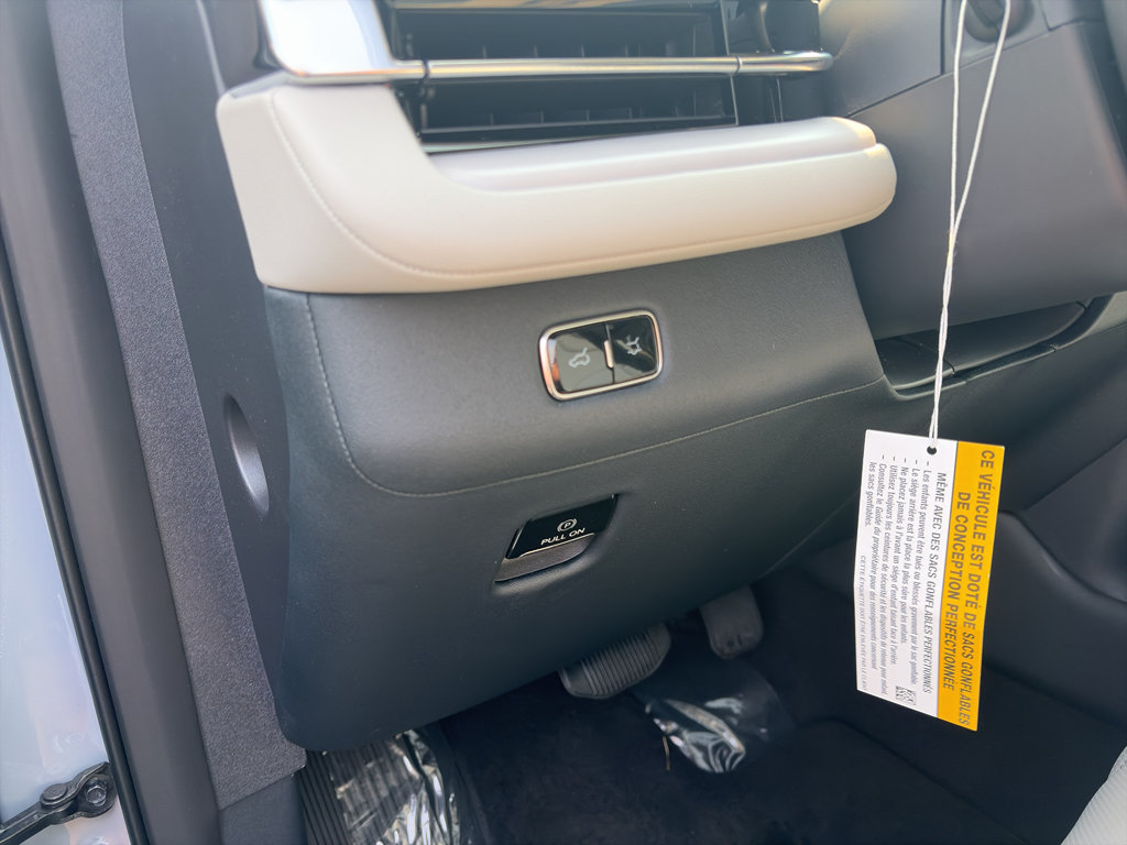 New 2026 Lincoln Navigator Reserve AWD/4WD image 22