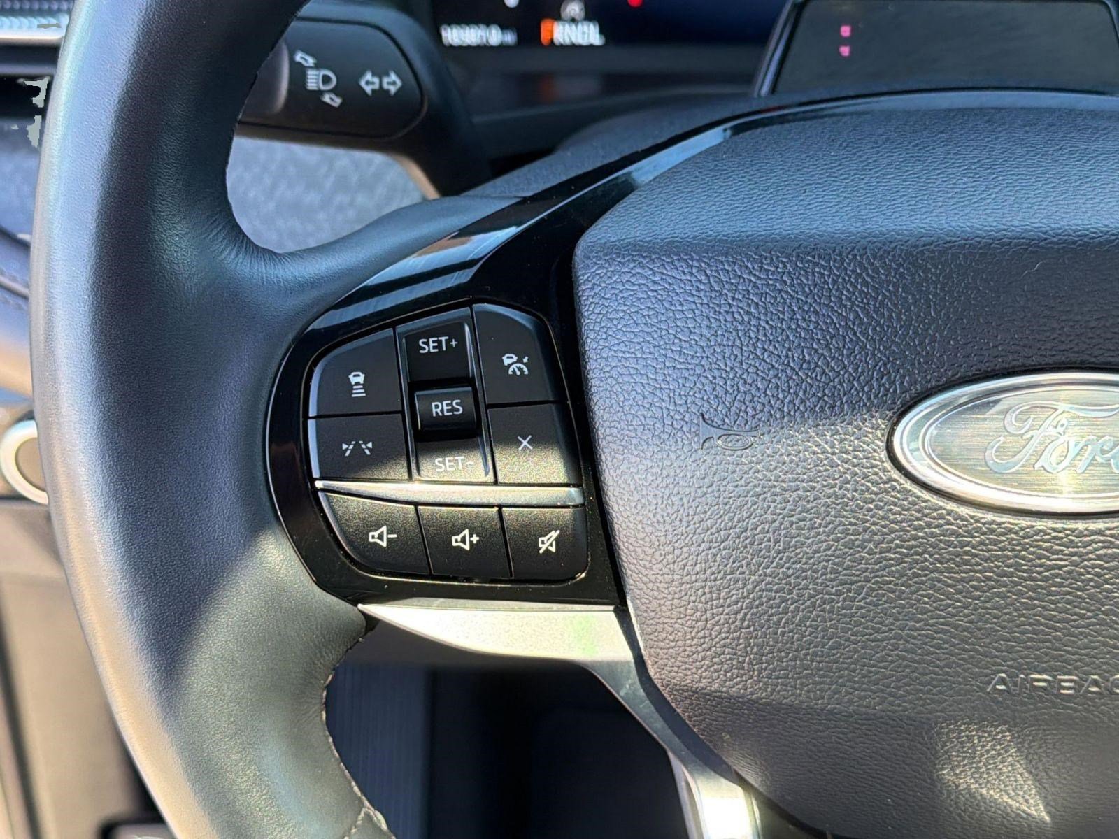 Used 2025 Ford Explorer Platinum w/ LUX Leather Package image 14