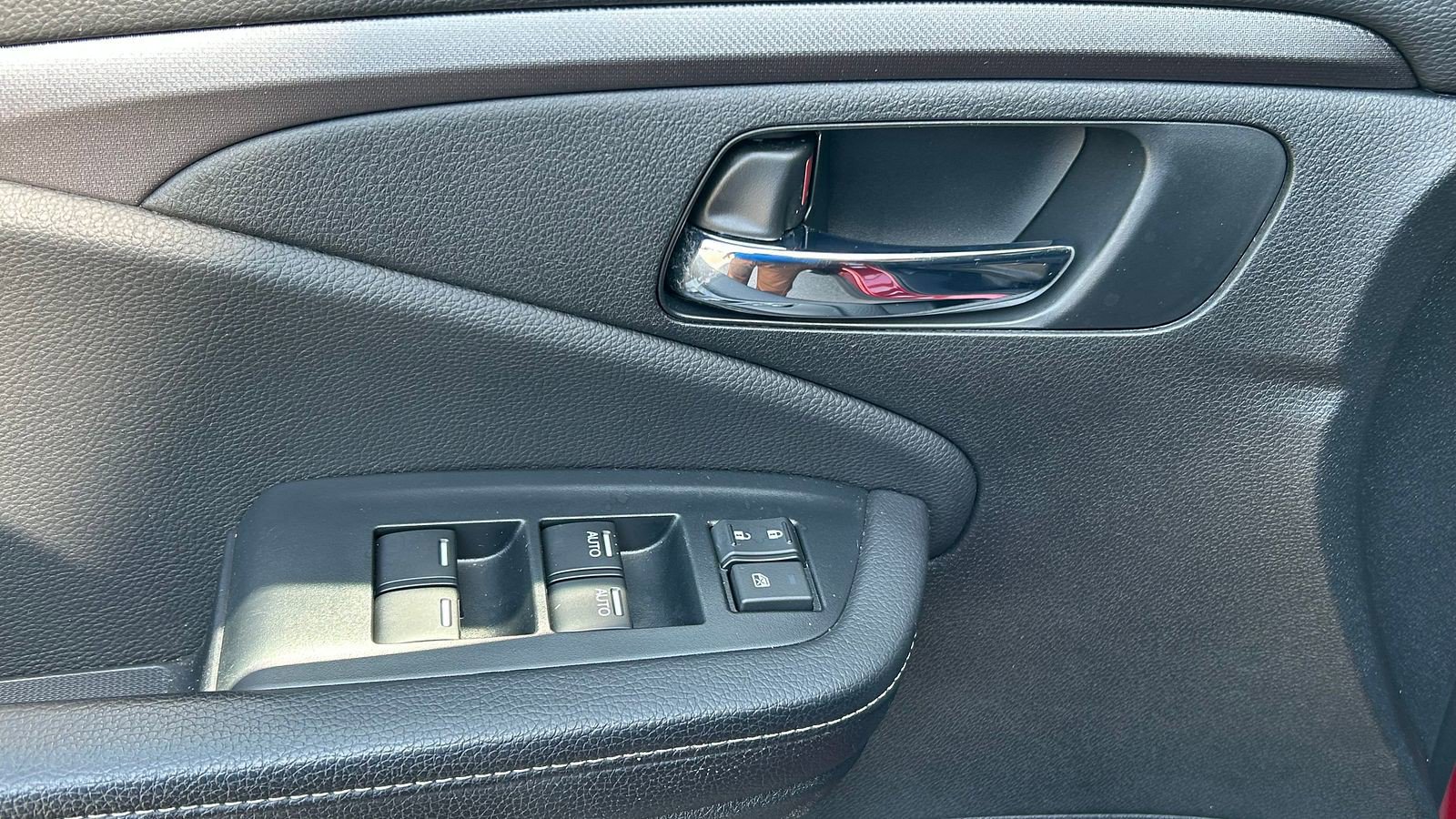 Certified 2023 Honda Ridgeline Sport image 9